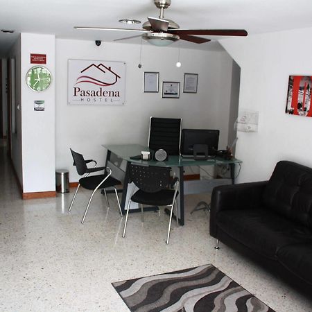 Pasadena Hostel กาลี ภายนอก รูปภาพ