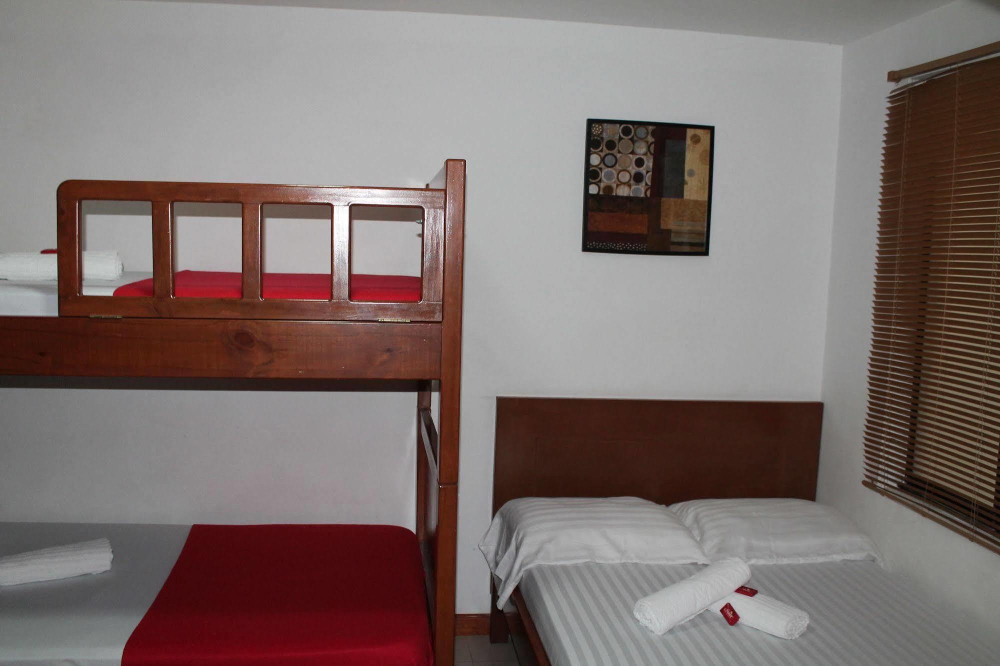 Pasadena Hostel กาลี ภายนอก รูปภาพ