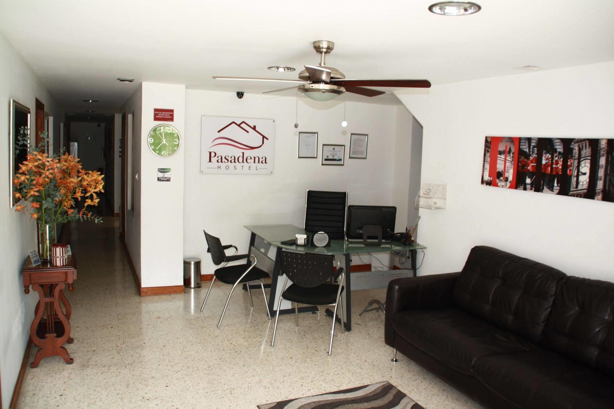 Pasadena Hostel กาลี ภายนอก รูปภาพ